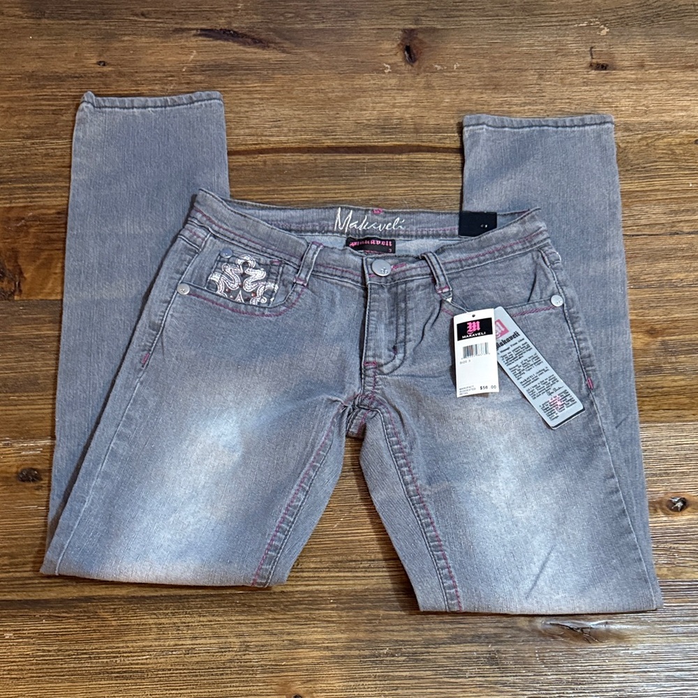 Gray Skinny Jeans with Subtle Embroidery